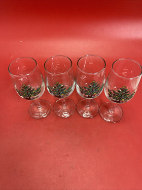 VINTAGE CHRISTMAS TREE  4 Wine Glasses