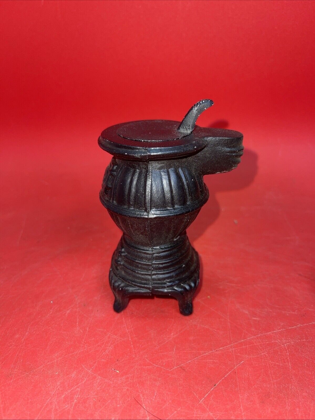 Cast Iron Miniature Pot for Dollhouse Stove, with Accessories