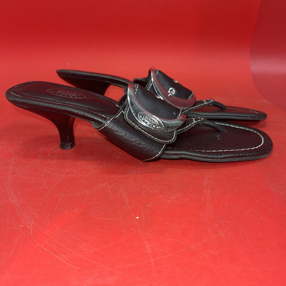 DR. SCHOLL'S SIZE 8 1/2 M  "ZODIAC" BLACK LEATHER  SANDAL w/ SILVER BUCKLE