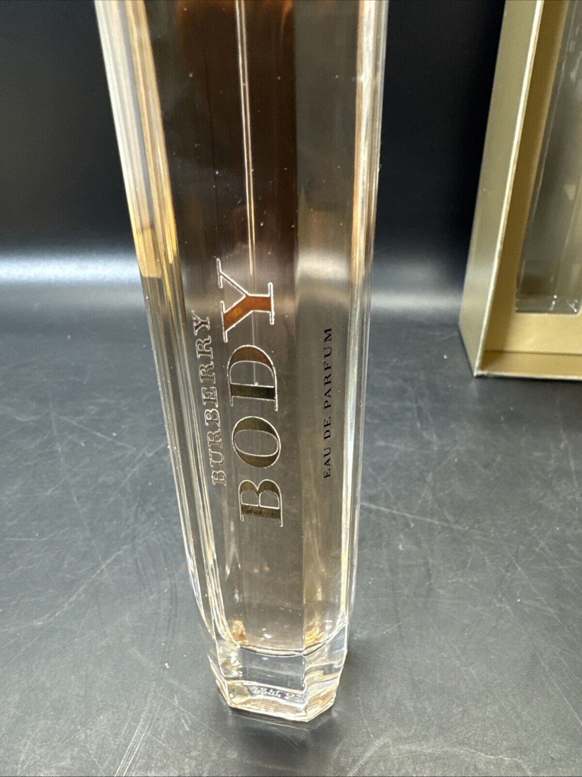 Burberry Sturdy Thick Gift Box (Perfume 85ml, Shower Cream, Body Milk)/ Used!!!