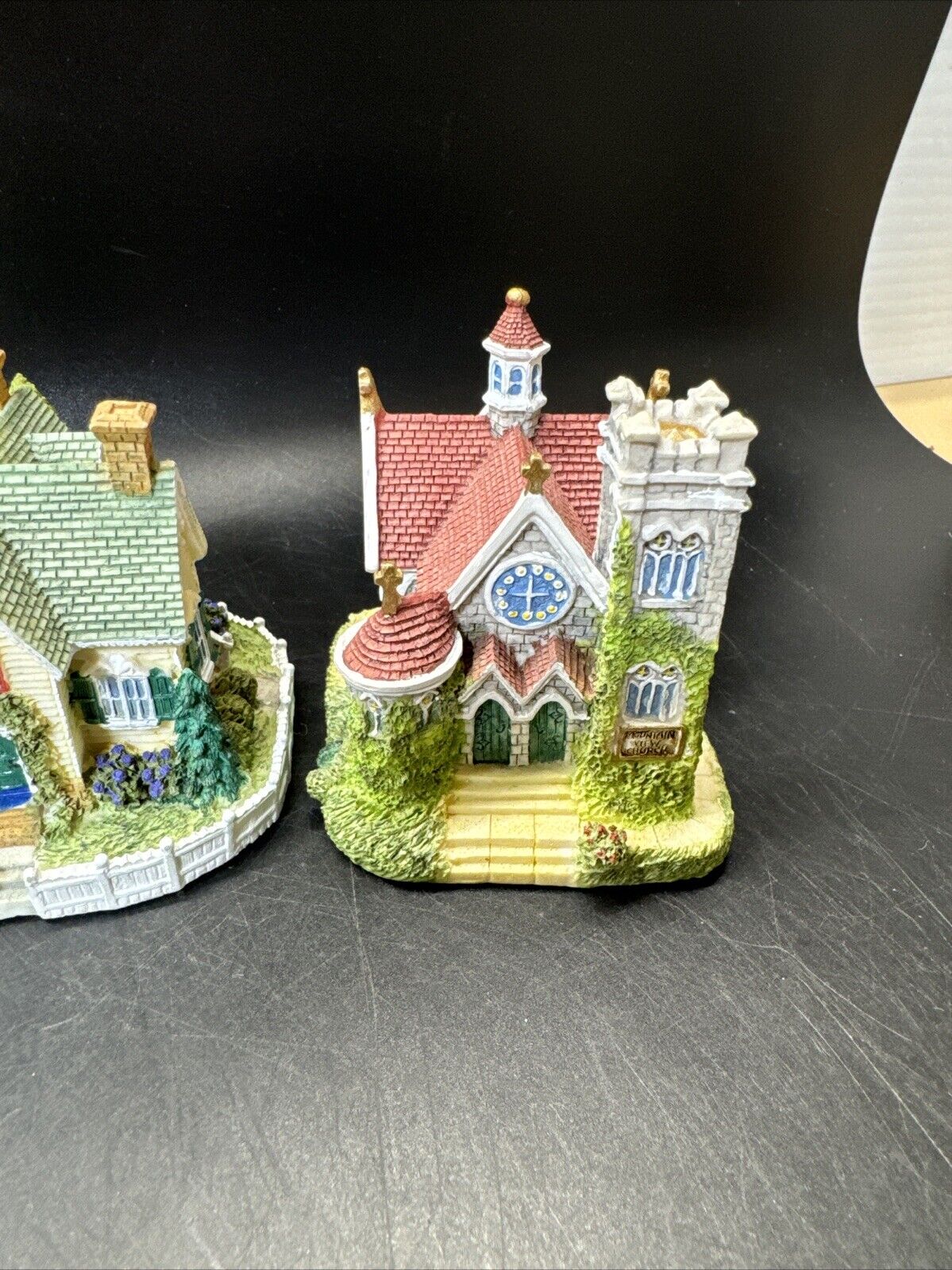 Villages: Lot Of 13 Beautiful Mini Houses