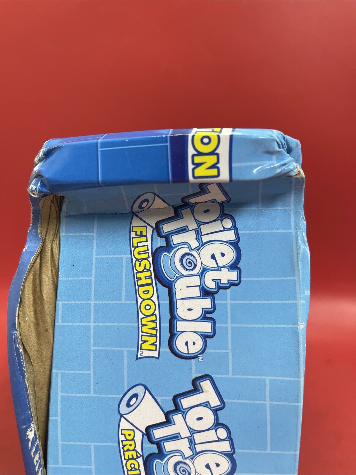 Hasbro Gaming Toilet Trouble Flushdown Kids Game Water Spray Box Damage!