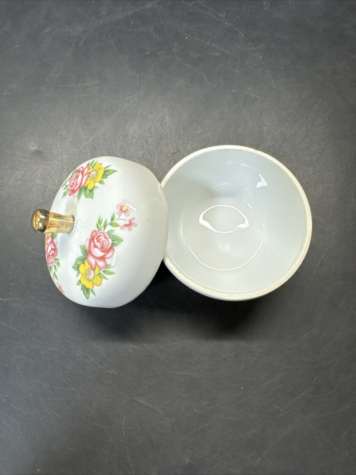 Vintage Ceramic Porcelain Trinket Dish with Lid/ Lot Of 4