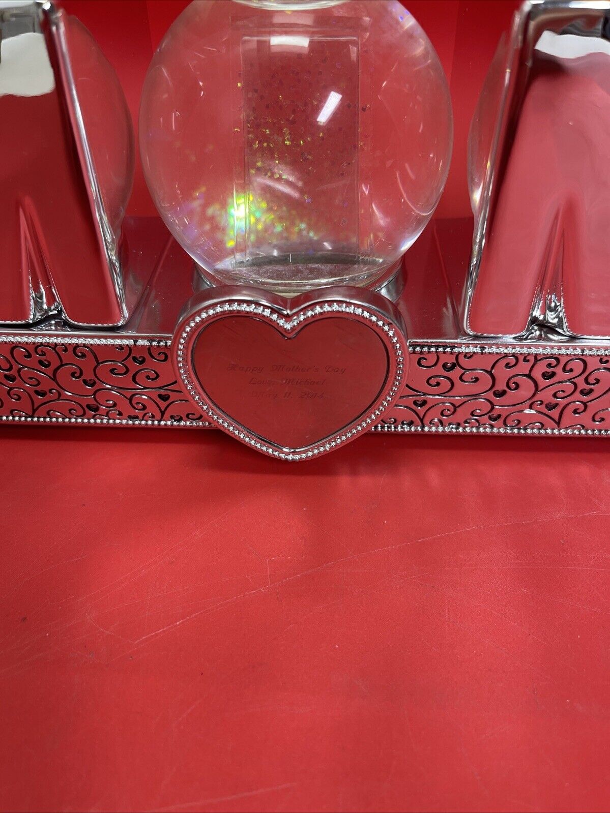 TR Mom Musical Snow Globe Plays Stevie Wonder I Just called to say I Love You