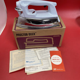 Vintage  Proctor Silex Iron Model # I-113W White(WORKS)