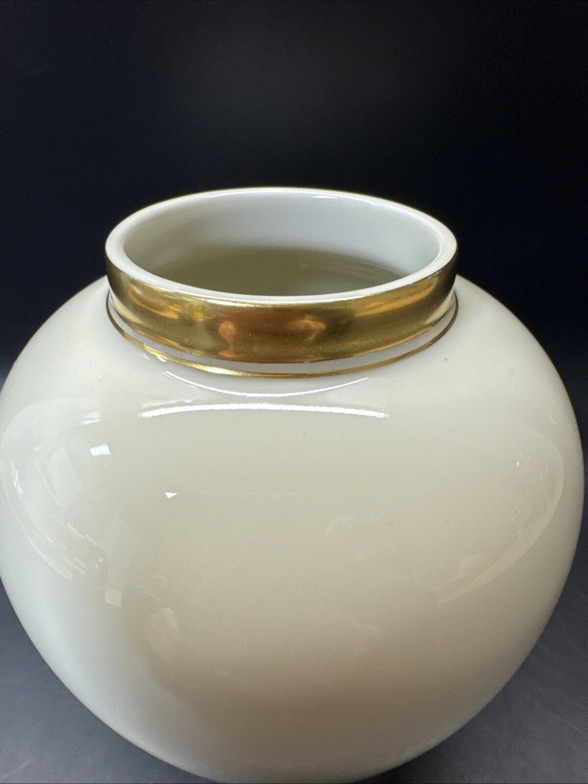 Vintage Fitz &Floyd Classic Gold and White Vase “Palais” 4.5”