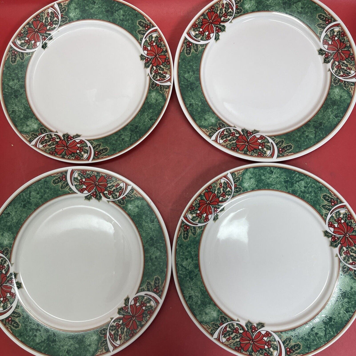 GIBSON EVERYDAY CHINA 14 pc PLACE SETTING w/BERRIES, LEAVES & BOW