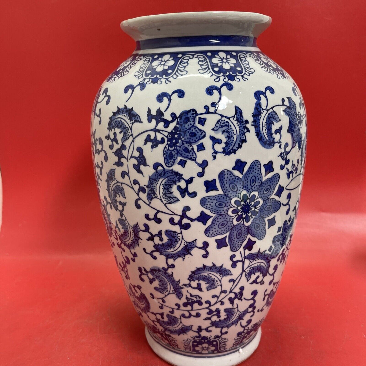 Chinese Asian Blue & White Porcelain Vase Flower Designs