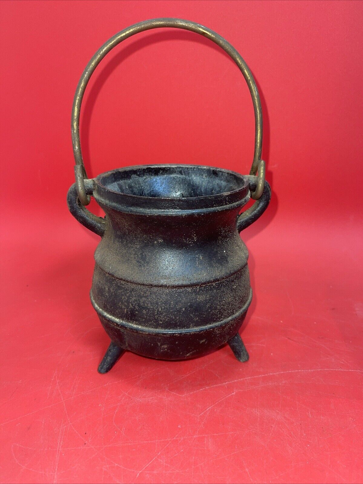 Vintage Cast Iron 3 leg Cauldron Fire Starter Lighter Smudge Pot.