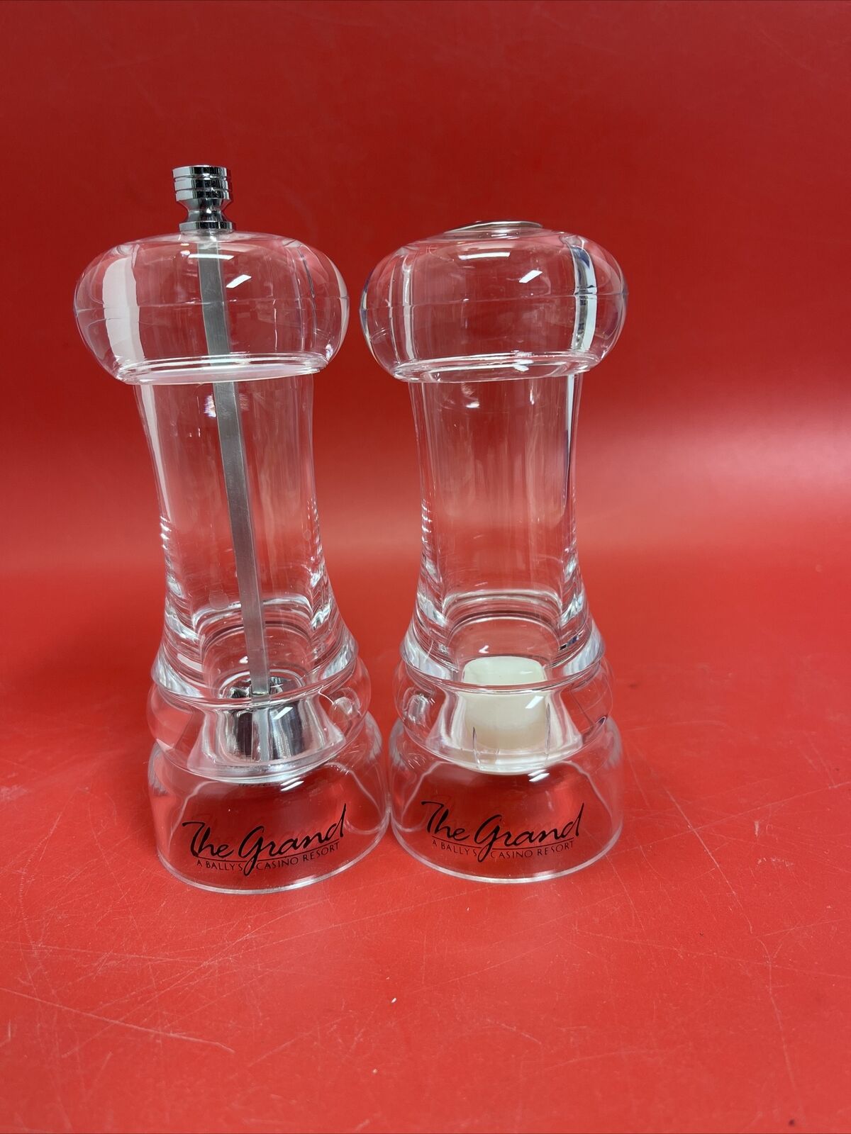 Salt Shaker & Pepper Mill