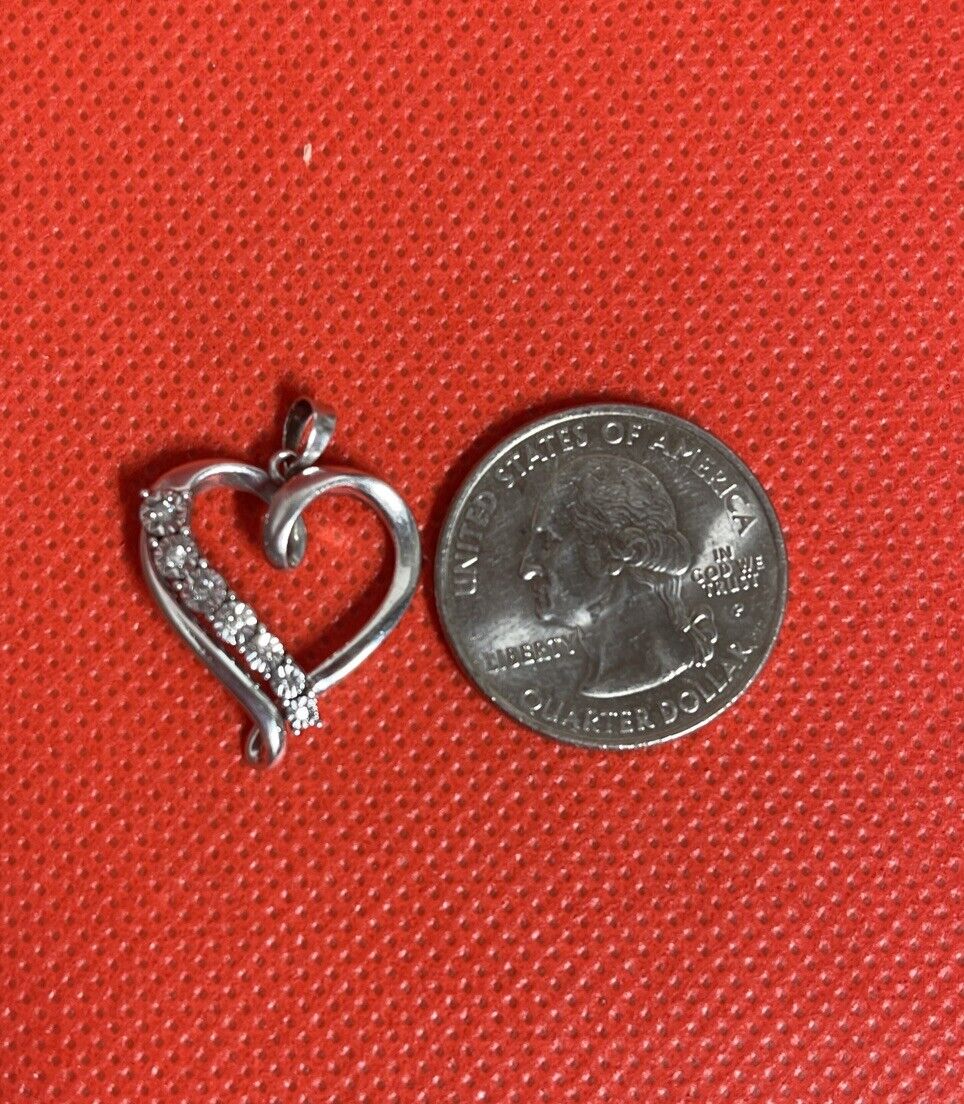 925 SILVER HEART SHAPED PENDANT (2.4g)