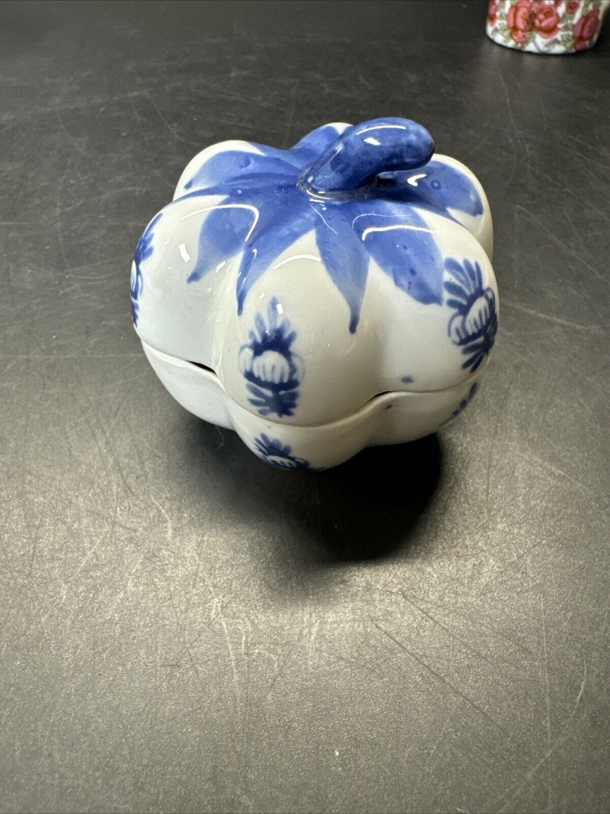 Vintage Ceramic Porcelain Trinket Dish with Lid/ Lot Of 4