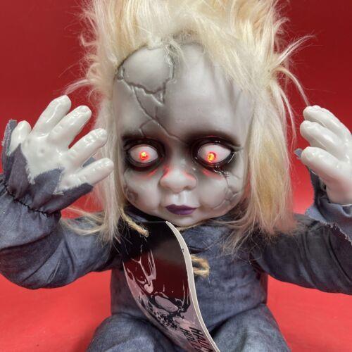  halloween scary peekaboo light up eyes doll with moving arms spooky phrases ! 