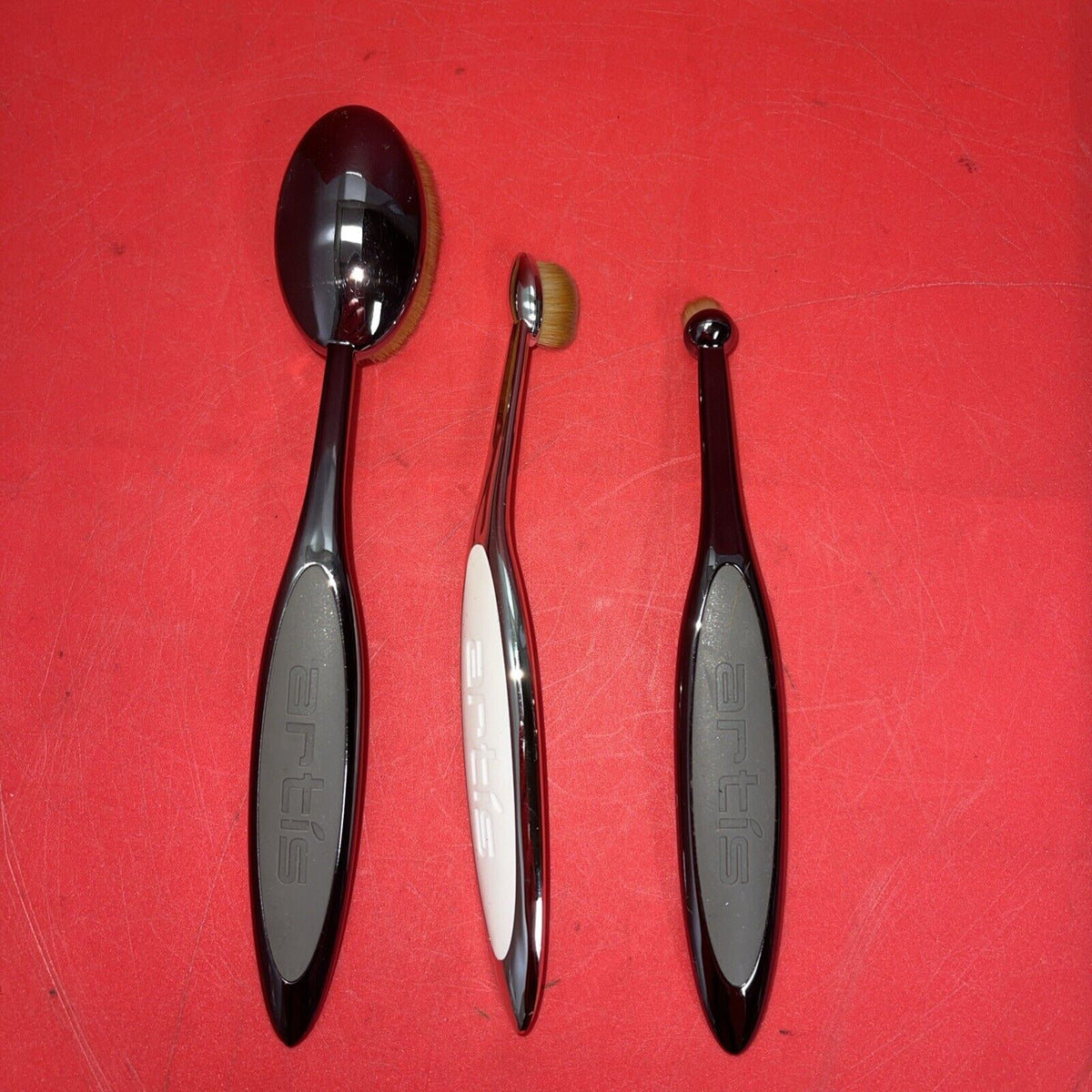 Artis Elite Collection Make-Up Black Finish Cosme Fibre 3 Brush Set Used & Pad