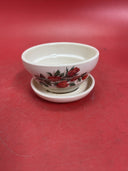 McCoy USA Antique Rose Line Flower pot/planter red rose spray 4” x 2 3/4” w/unde