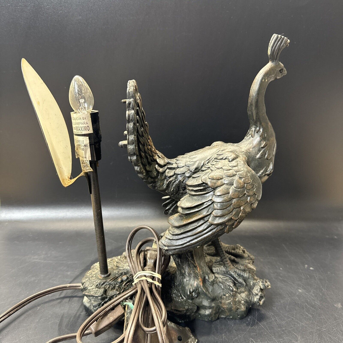 Vintage Beautiful Resin Sculpture Peacock Lamp