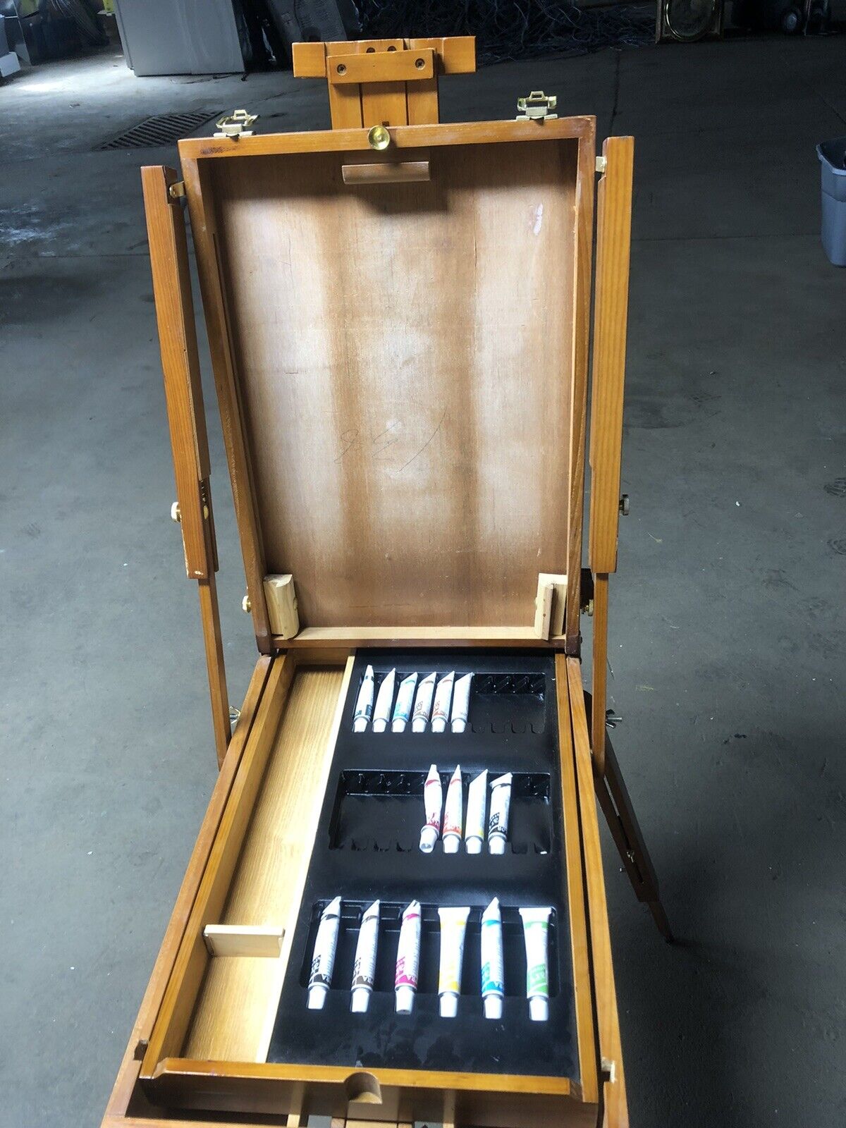 Portable Folding Easel with Wooden Storage