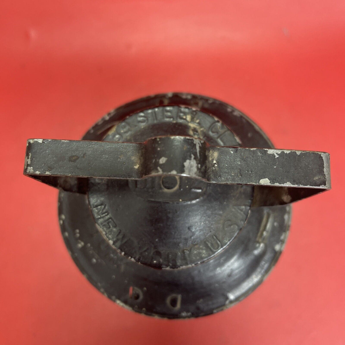 Dietz No. 39 New York Steel Clad Railroad Lantern w/ Red New York Globe