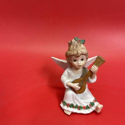 Vintage Set 7 Figures Angle