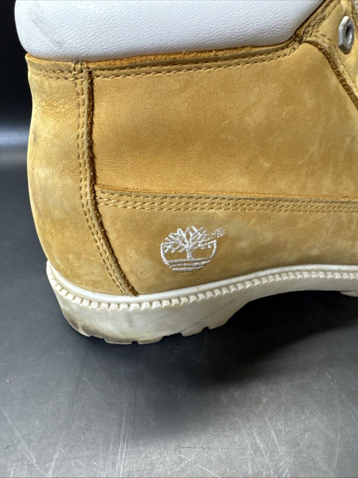 Timberland Waterproof Unisex Wheat Boots Size 10M, #23346