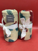Sierra Home 50" x 60" Fleece Throw & Essential Home 50”x60” Fleece Throw.lot 3