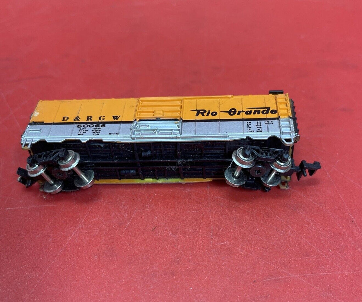 Vintage microtrain & carriages lot 4