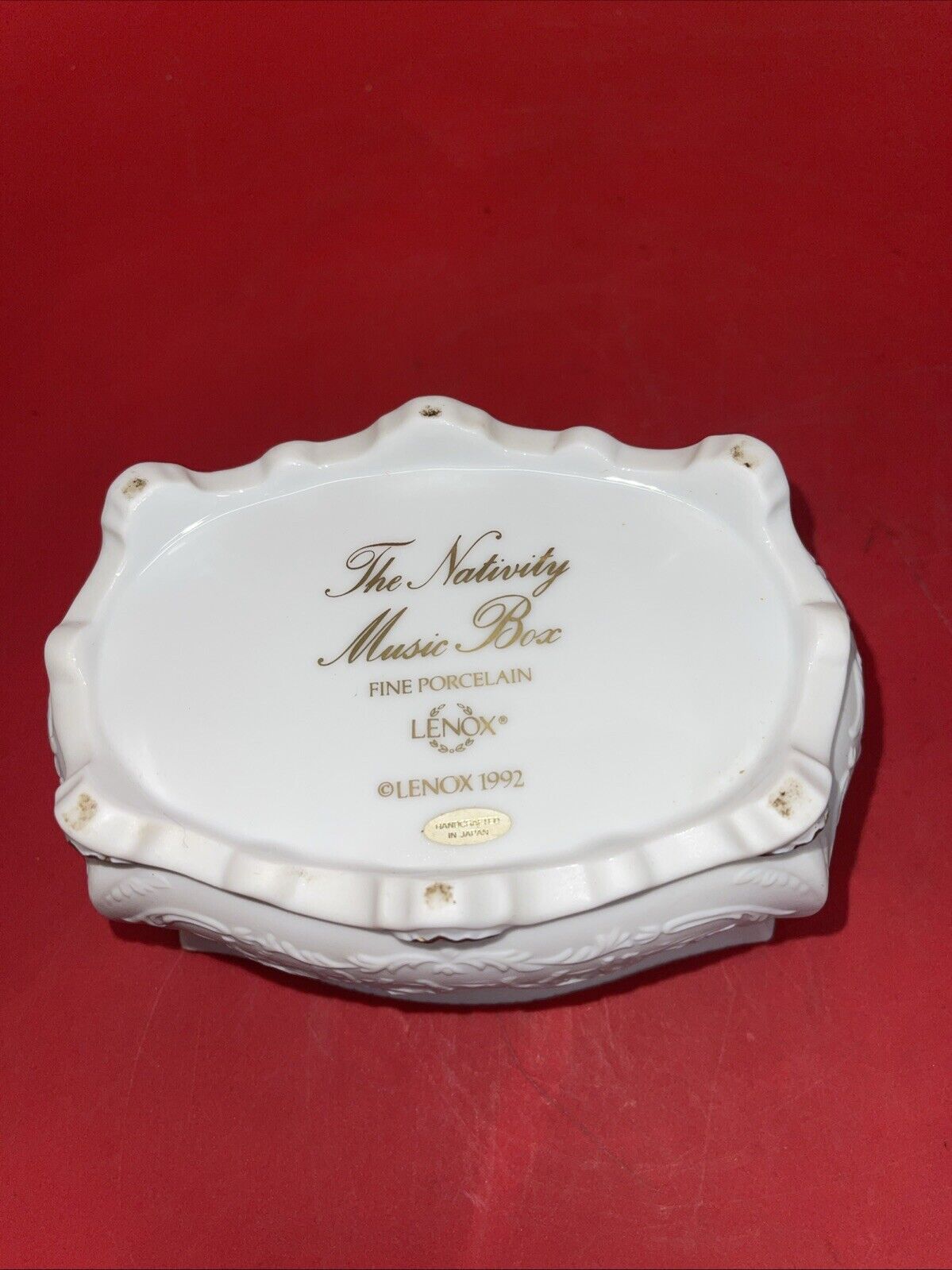 Music Box Away in the Manger Porcelain And Red Velvet Interior Lenox Brand 1992