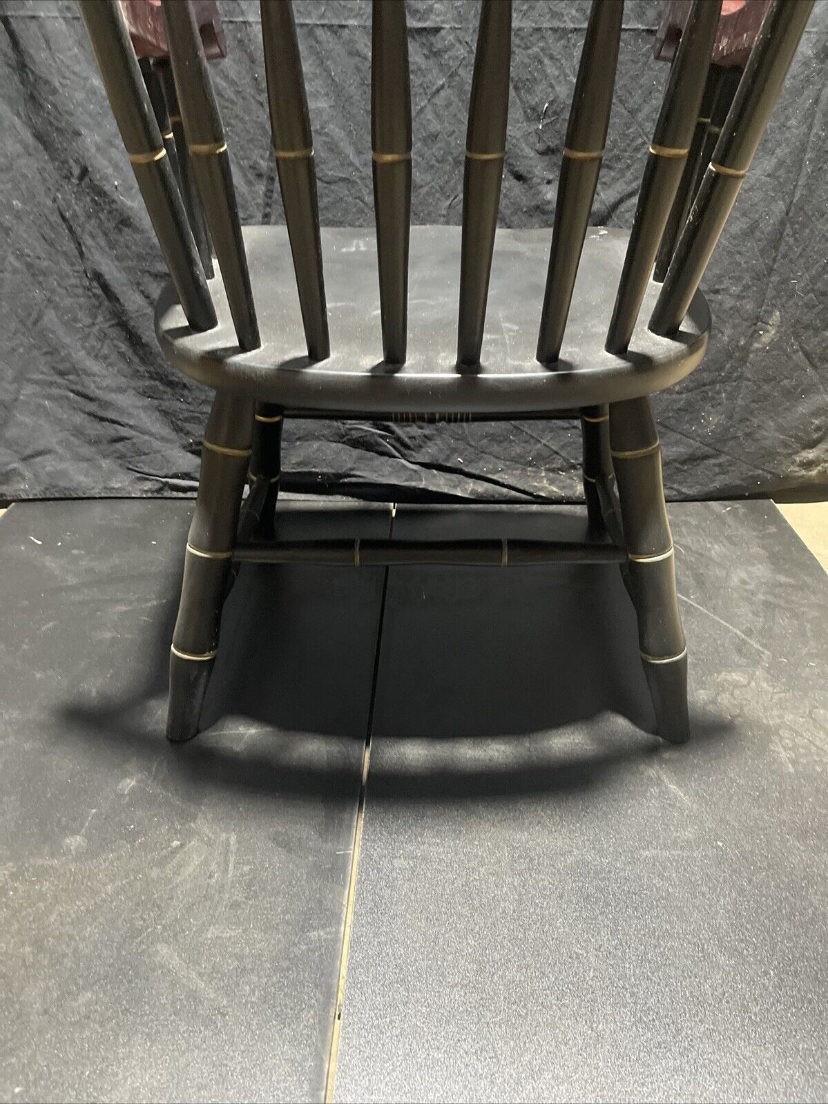 VILLANOVA WINDSOR STYLE ARMCHAIR   LOGO
