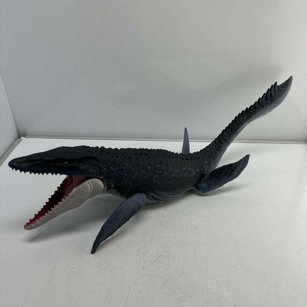 Jurassic World Park Real Feel Mosasaurus 28” Sea Dinosaur Toy Large