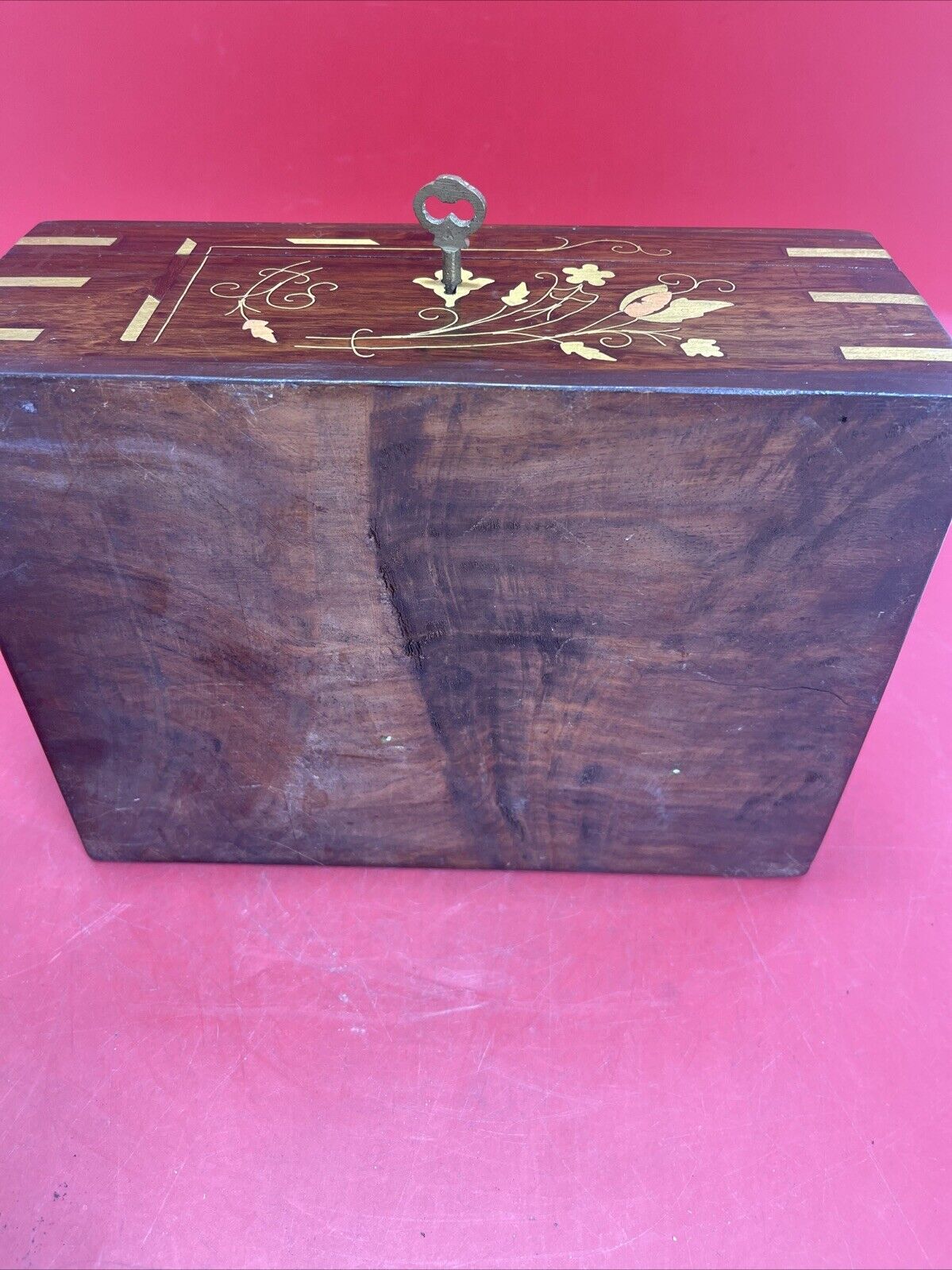Vintage Handmade Inlaid Wood Jewelry Box W/Key,Gold Inlaid Design,10"x 7"x4"
