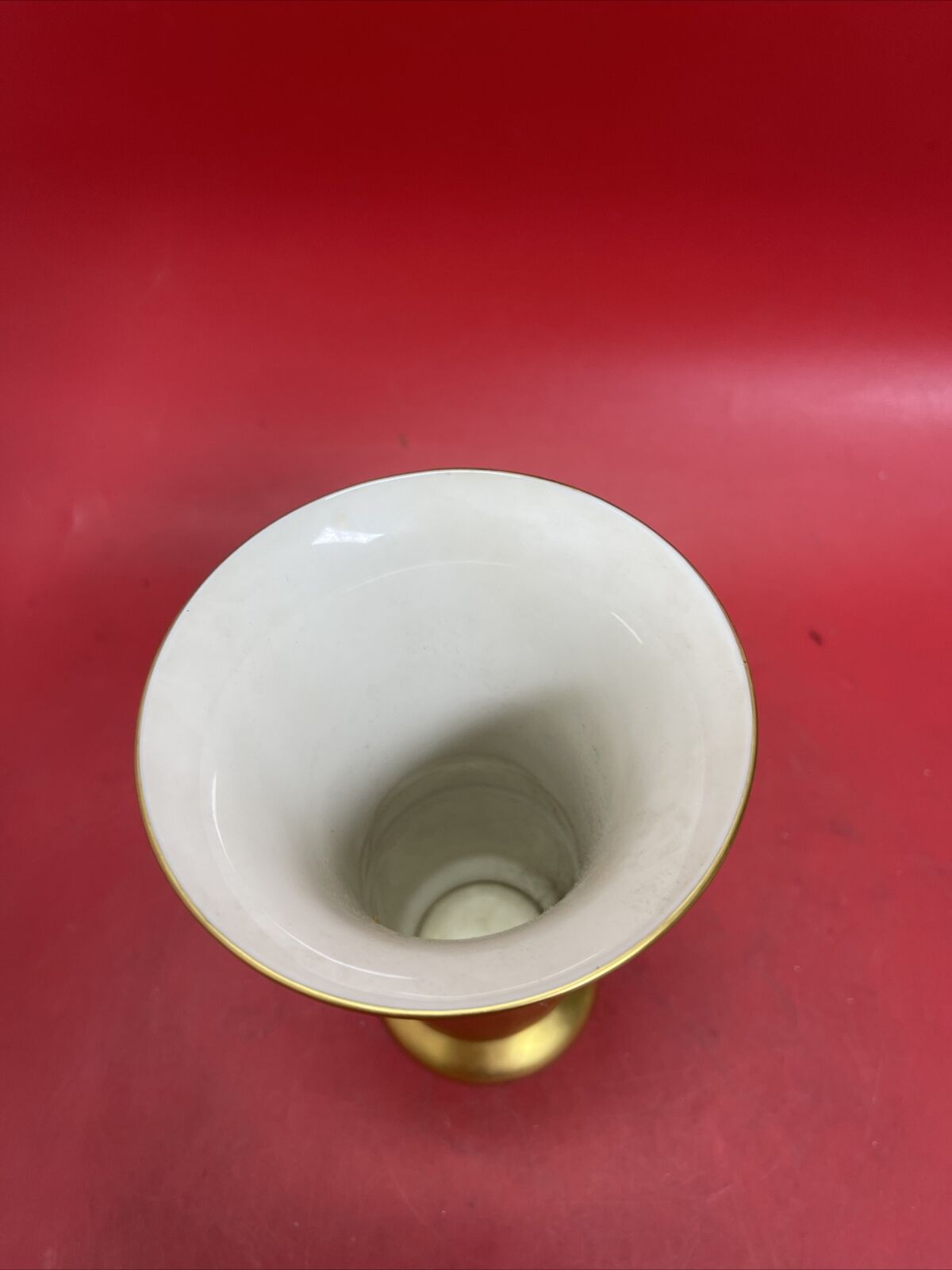 Pickard 7 In Gold Etched Daisy & Rose White Enamel Interior Fluted Vase