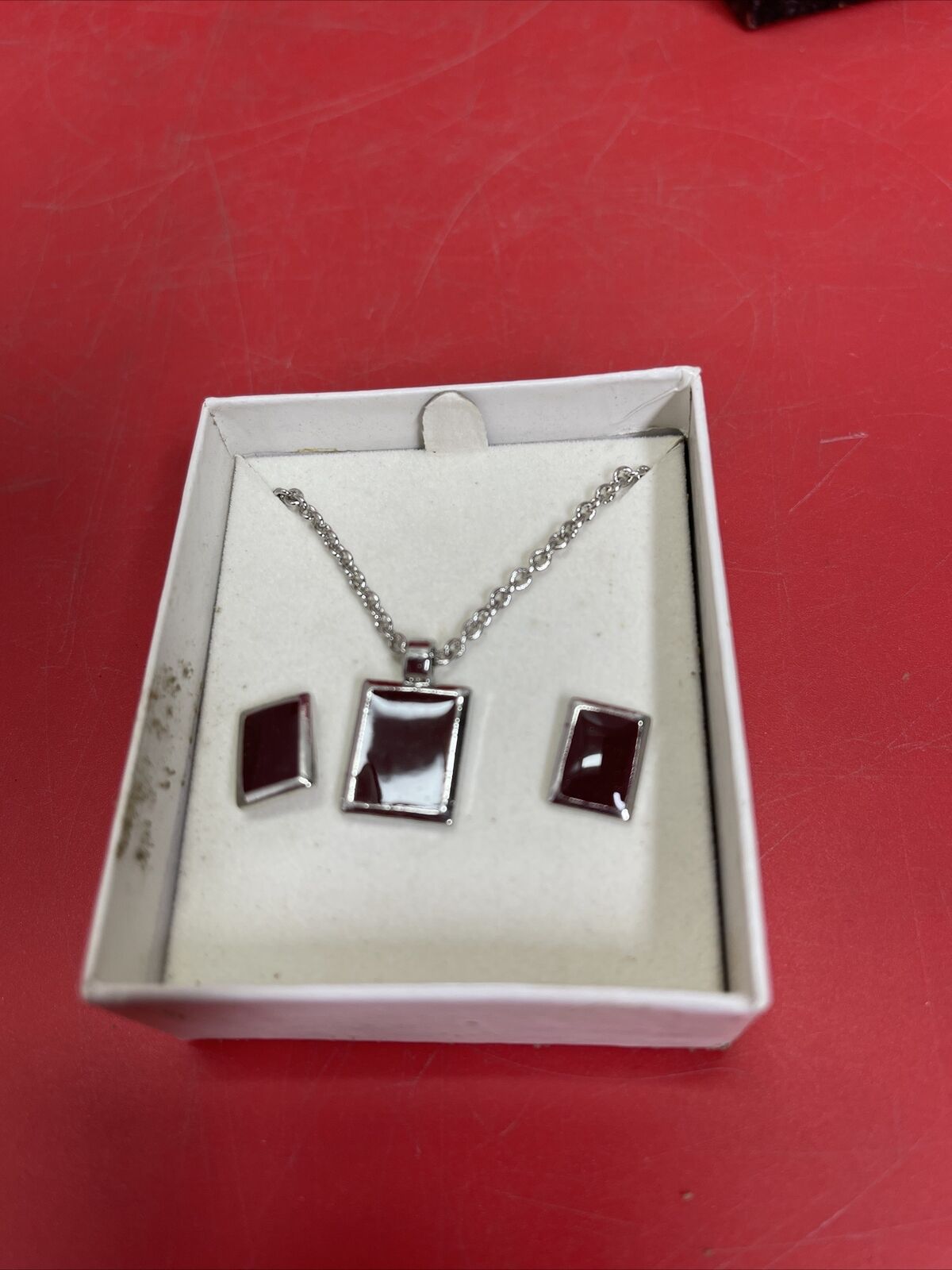 QBOS  AMETHYST LADIES WRIST EARING WATCH GIFT SET