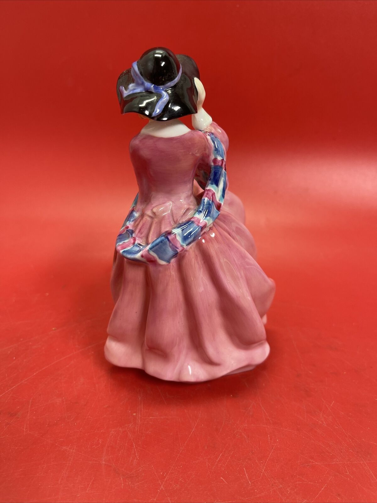 Royal Doulton Bone China Top o' the Hill Figurine Pink Dress HN1849 7.25"