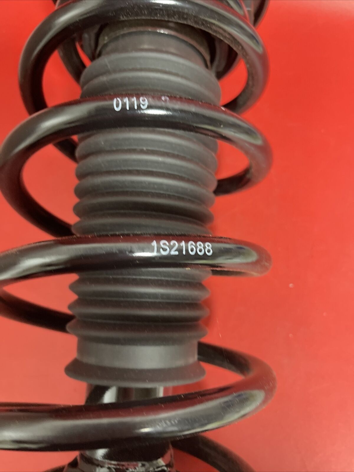 FCS 2331688L Suspension Strut and Coil Spring Assembly