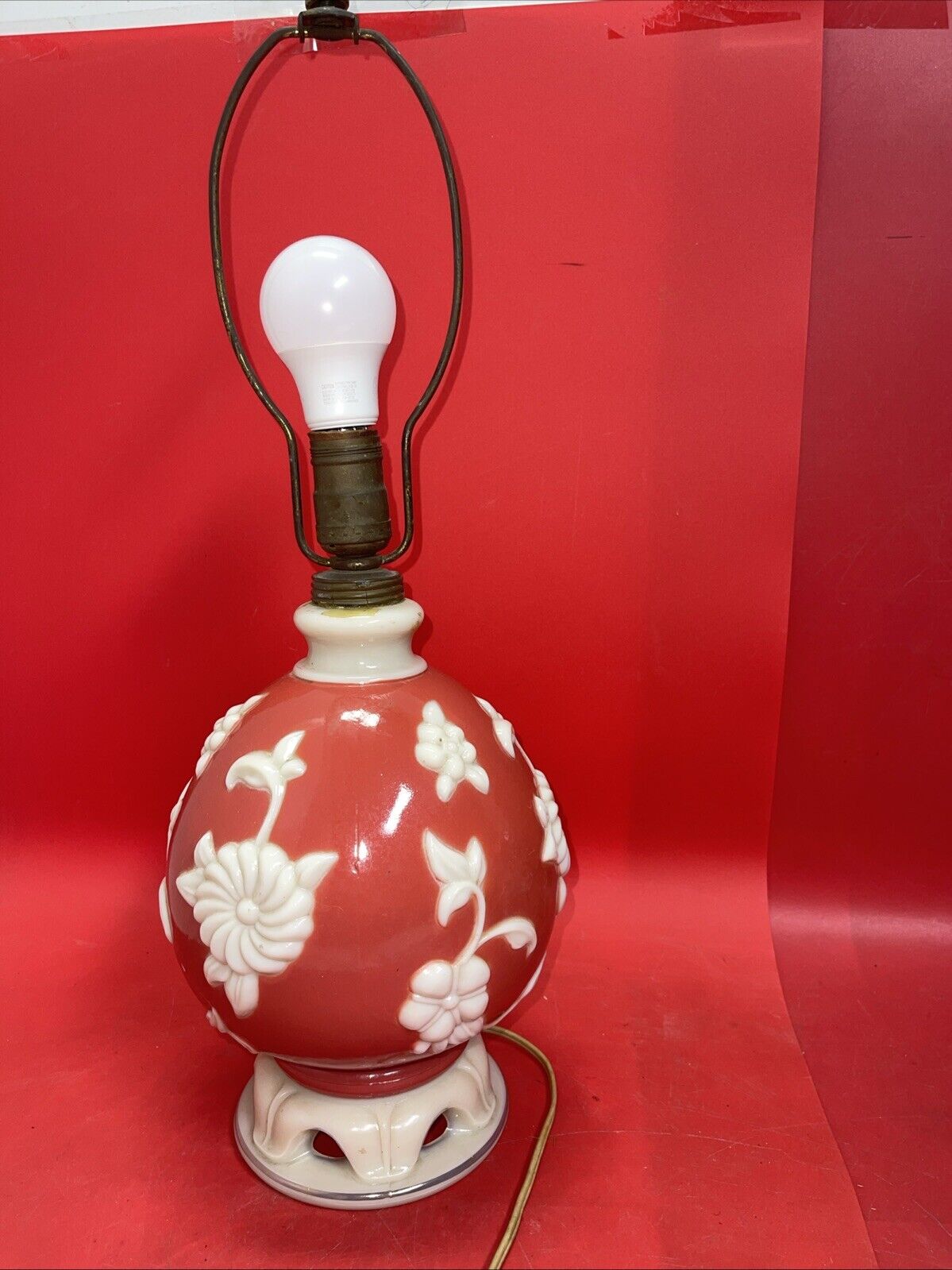 Vintage Alacite Custard & Pink/Burgandy Glass Aladdin Electric Table Lamp