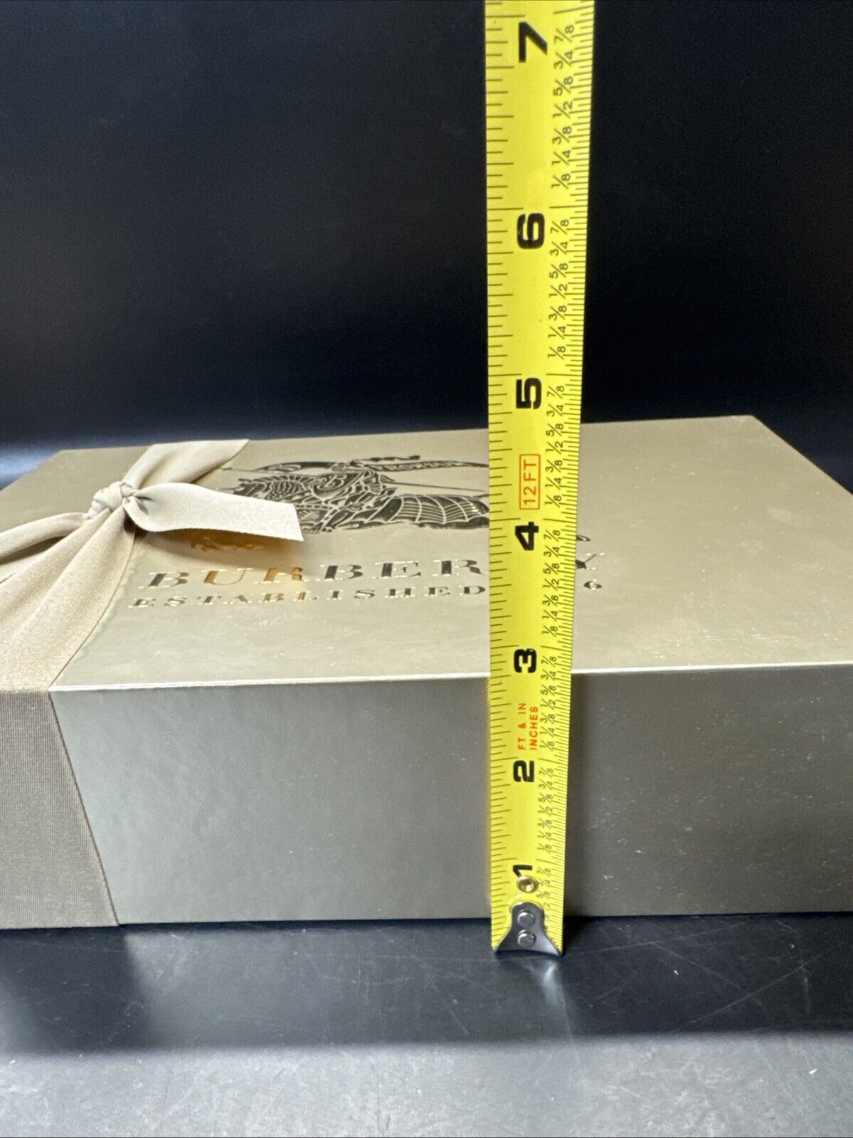 Burberry Sturdy Thick Gift Box (Perfume 85ml, Shower Cream, Body Milk)/ Used!!!