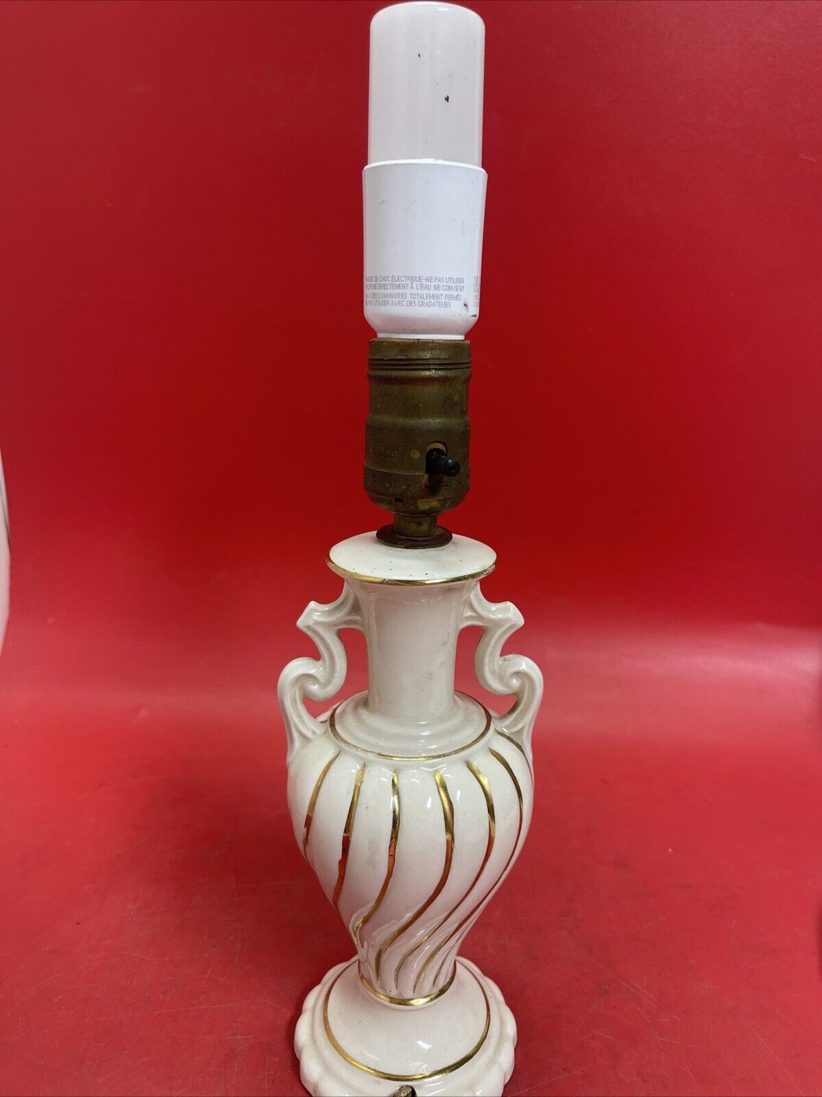 Vintage Victorian Ceramic Table Lamp