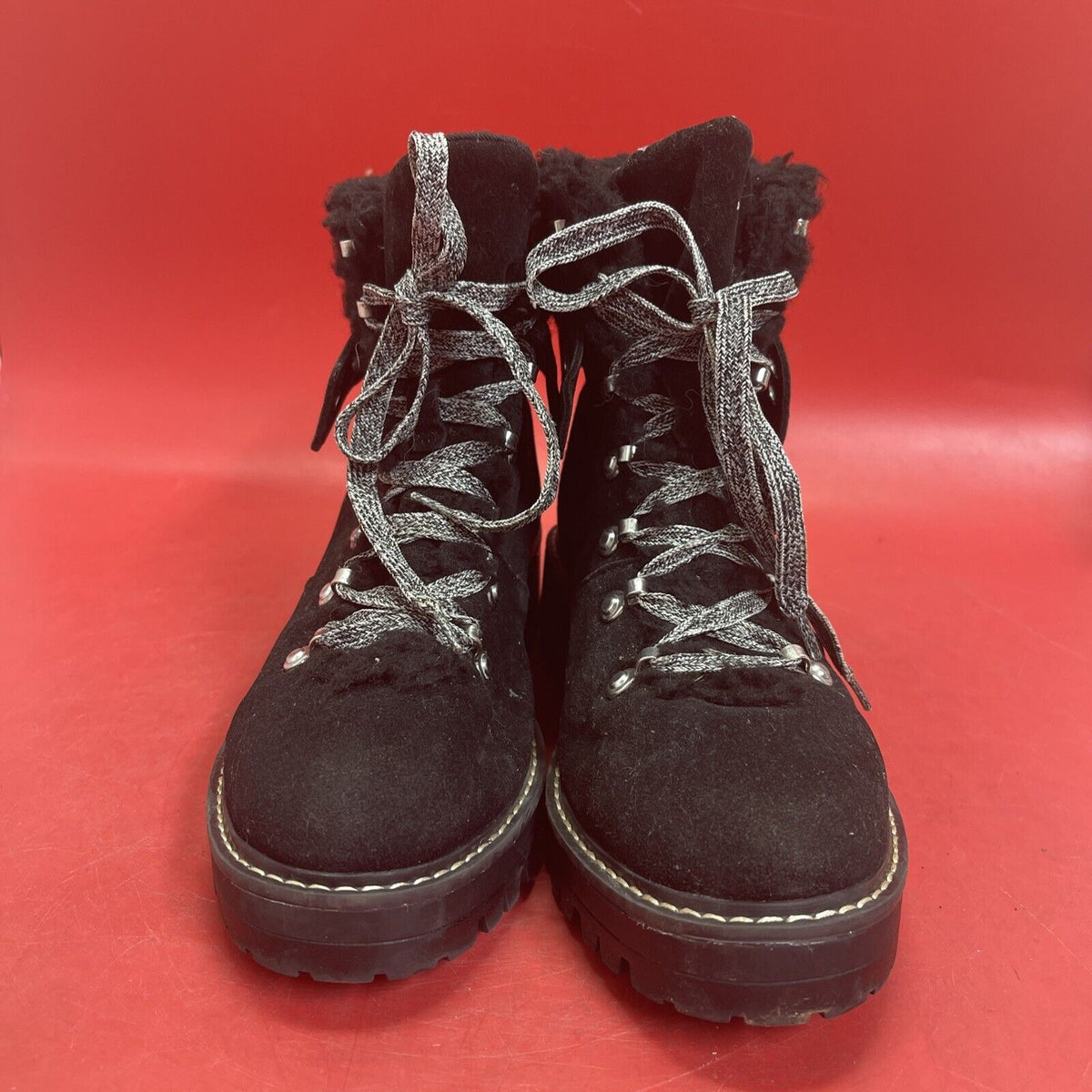 Time And True Cozy Hiker Boots Women Size 6.5