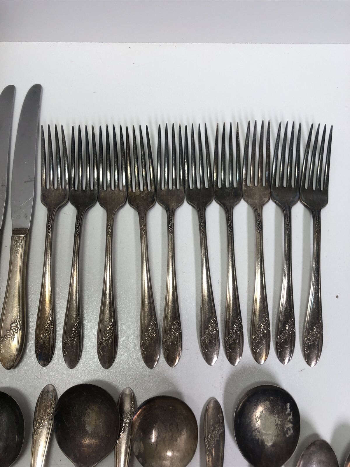 Oneida Community Tudor Plate Queen Bess Flatware 50pc