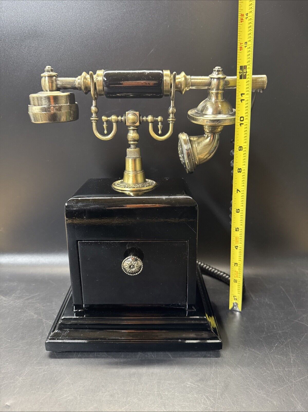 Guangzhou Zhiyin Industries Wood Retro Telephone Brass Push T918-A , 2004