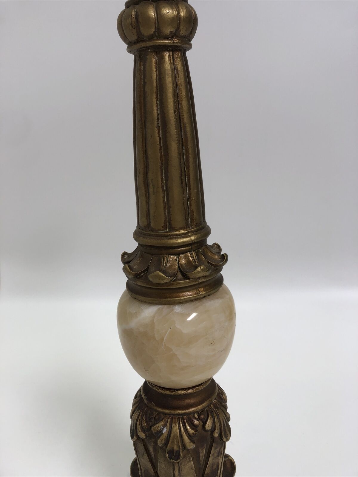 Pillar Candleholder Alabaster & Ornate Gold Gilt