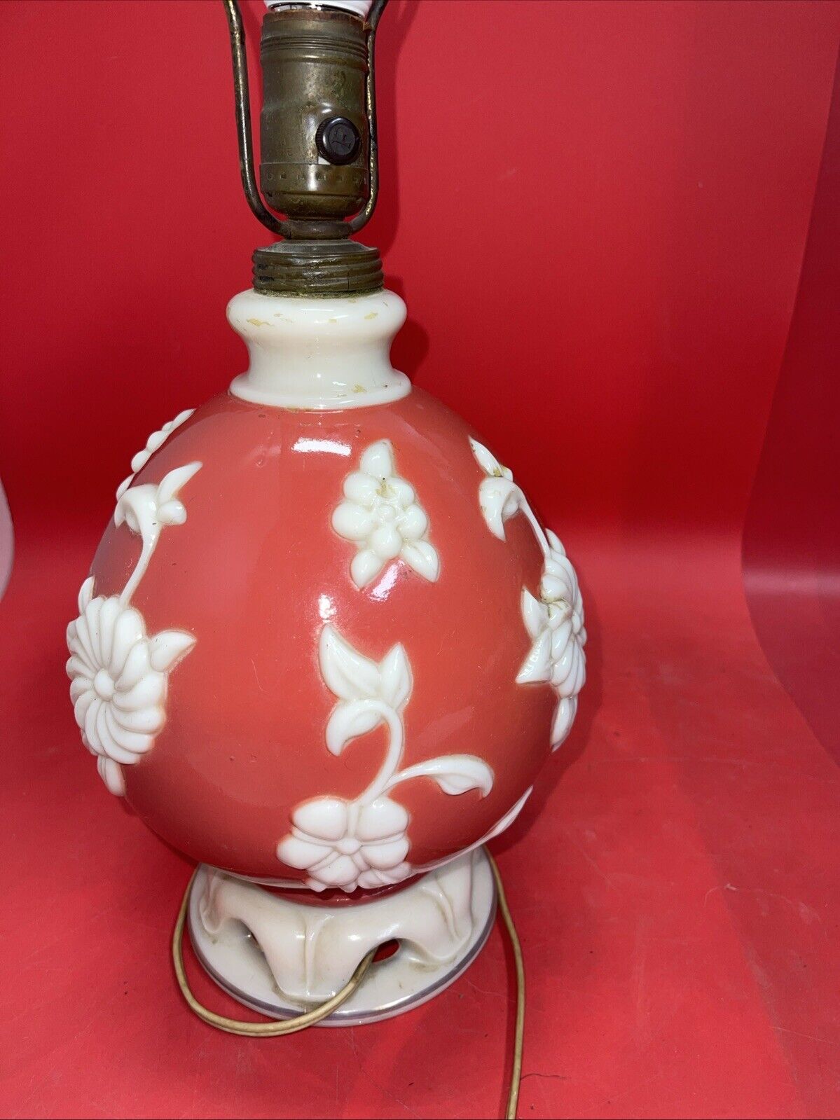 Vintage Alacite Custard & Pink/Burgandy Glass Aladdin Electric Table Lamp