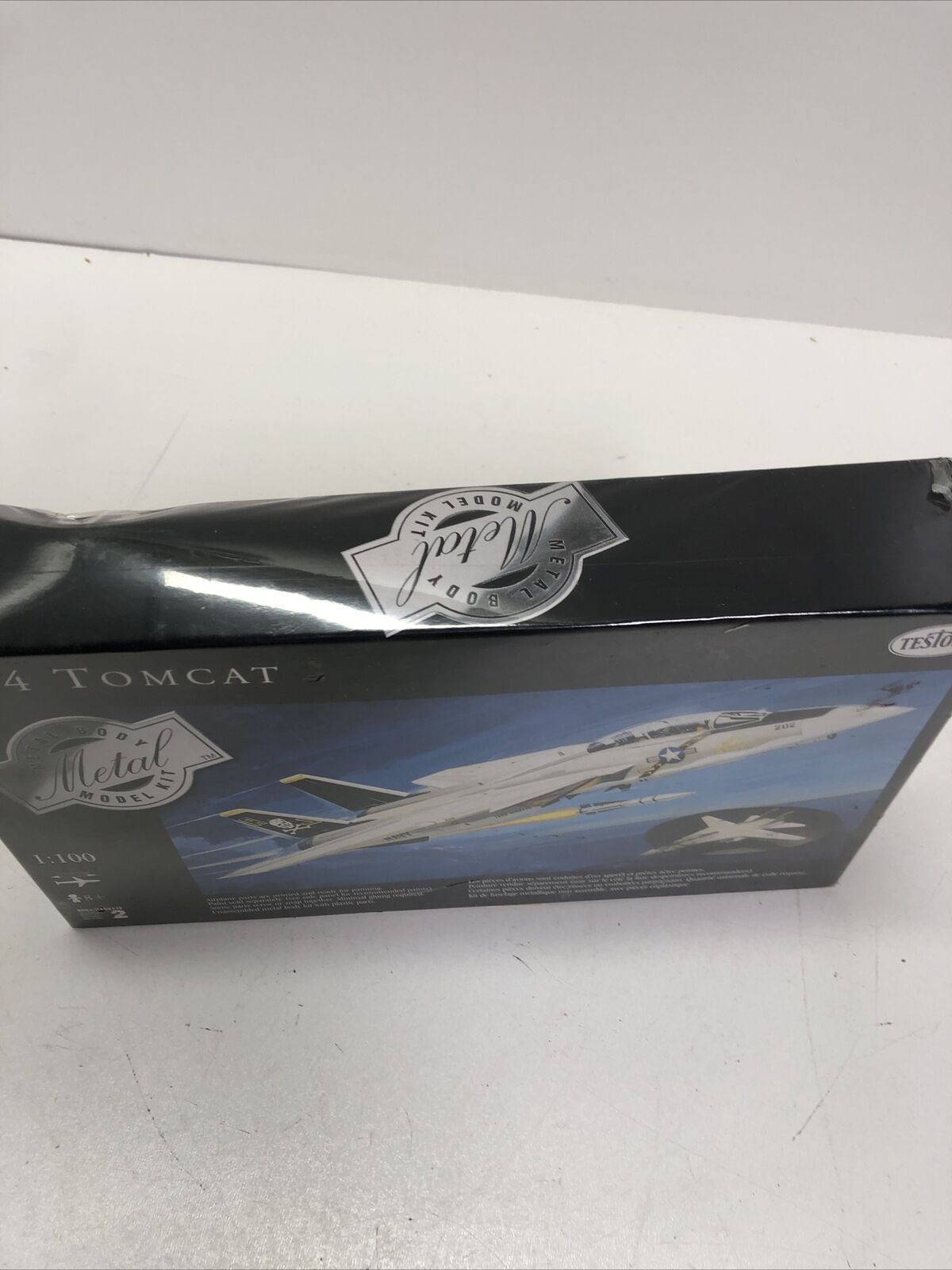 Testors F-14 Tomcat Metal Body 1:100 Model Kit  1999