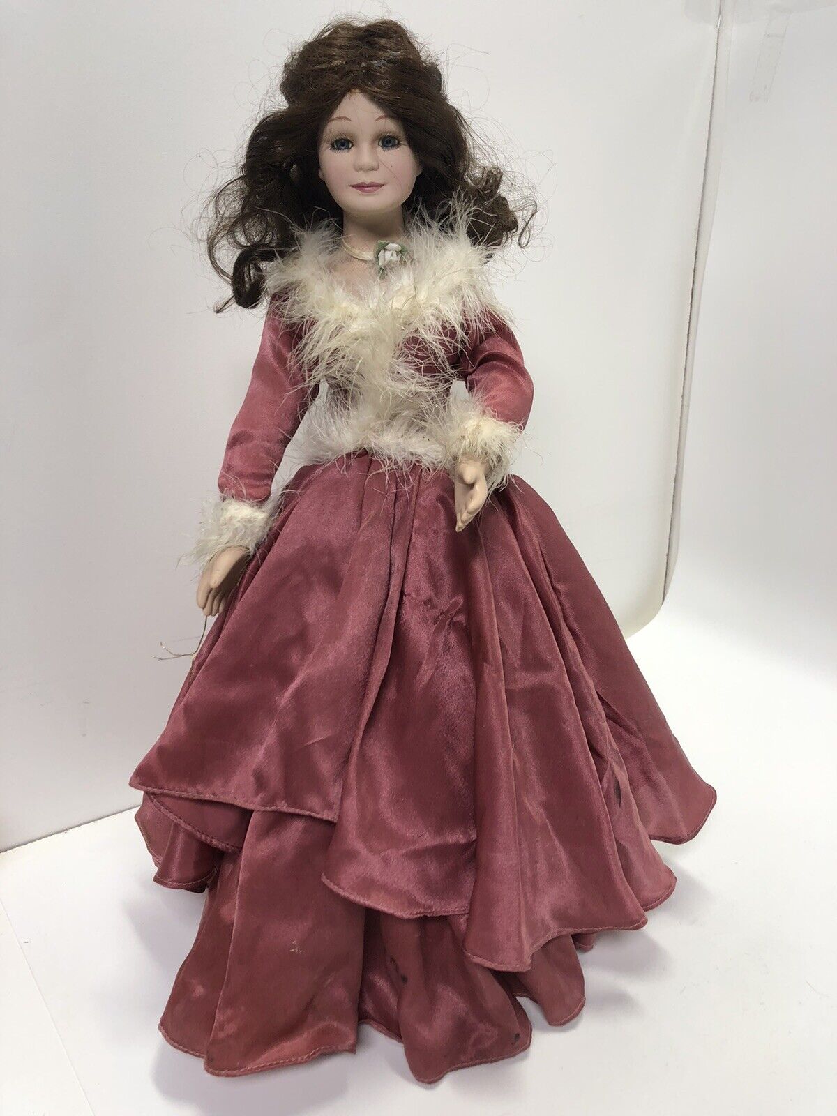 1993 Collector Doll no. 7050 Catw Jaqueline Porcelain Doll.  Pre-owned