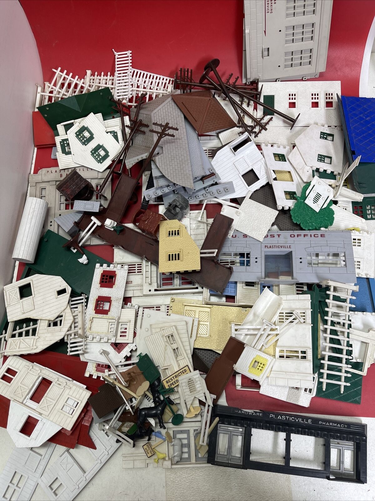 BIG Lot of  Vintage 1970s Child Guidance Toys Town USA Building Walls Roof Parts
