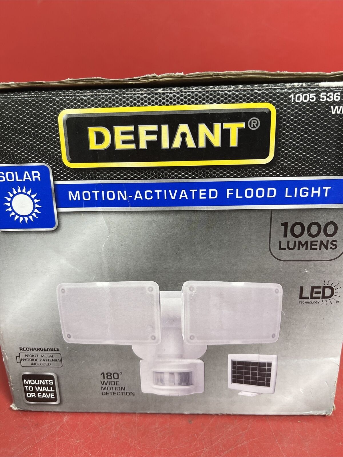 NEW Defiant Motion Activated Flood Light Solar 1000 Lumens 180 Degree