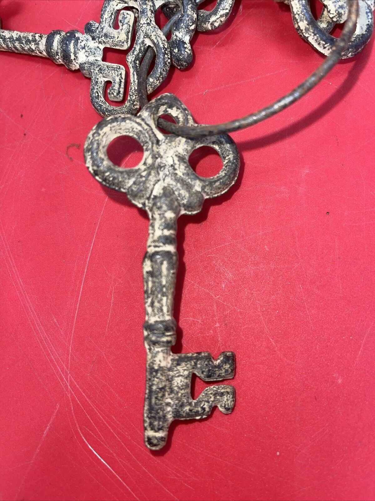 7 CAST IRON JAIL Keys House RUSTIC WESTERN CHURCH Key Ring Lock SKELETON Prop *