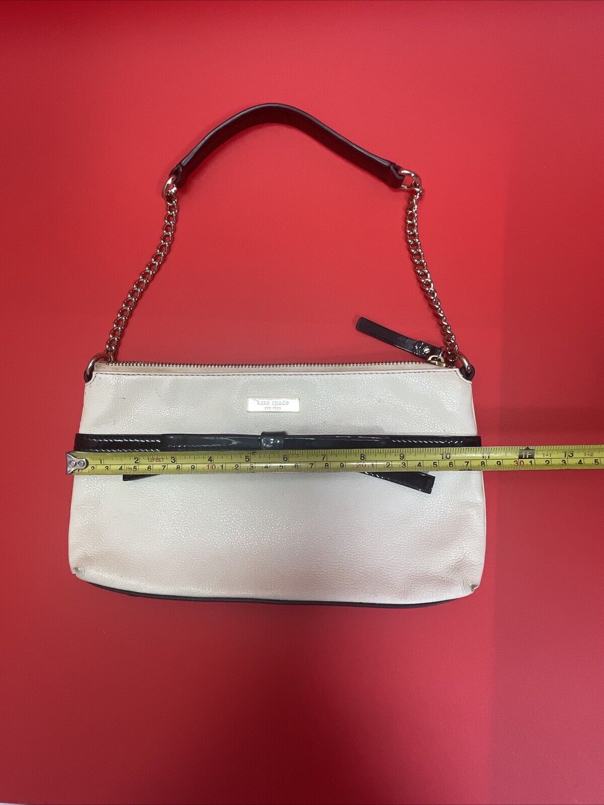 Kate Spade Handbag Purse Off White Pebble Leather Chain Strap Zipper Closure