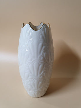 Lenox Scalloped Jacquard Ivory Vase with Gold Trim
