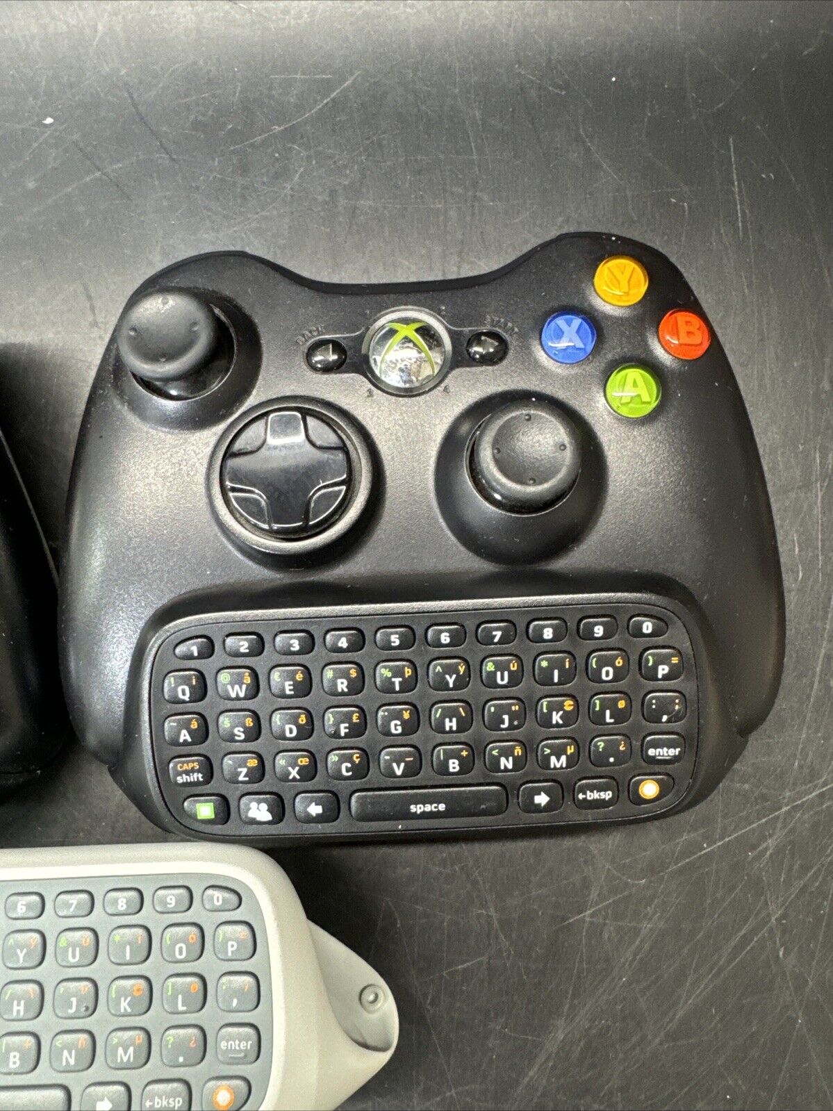 Xbox 360 Controller With Chatpad Keyboard Lot Of 2 + Keyboard/ Untested